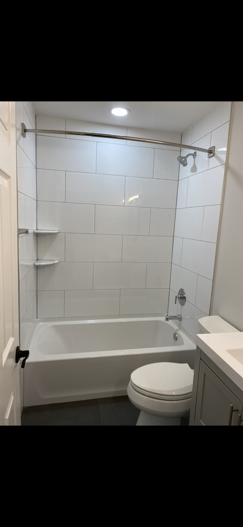 Building Photo - Manors of Lawrenceville!