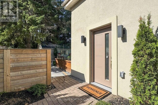 Building Photo - 22 Pitt Ave