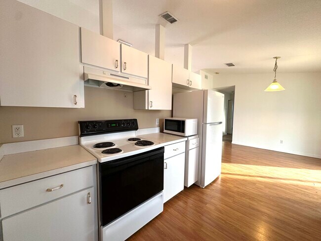 Foto del edificio - 10312 SW 61st Terrace Rd