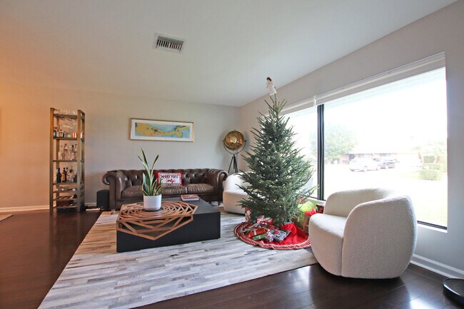 Foto del edificio - 67 Fairview W