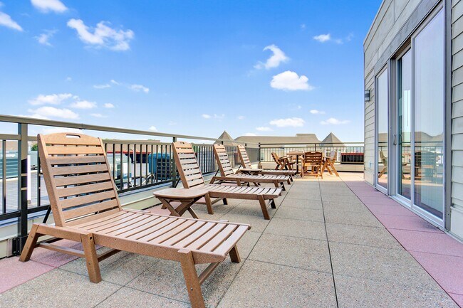 1505 Patio de apartamentos - 1505 Apartments + Townhomes