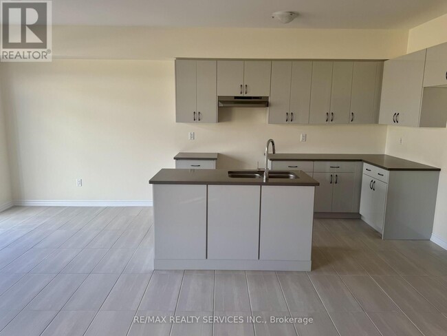 Building Photo - 4 Gilham Wy