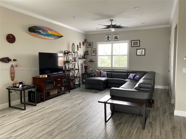 Foto del edificio - 3 br, 3.5 bath House - 12403 NW 18th Ct # ...