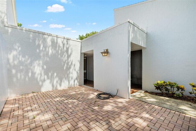 Foto del edificio - 4156 Northmeadow Cir