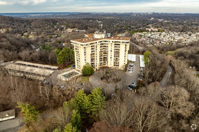 Foto aérea - Wessex Towers Condominiums