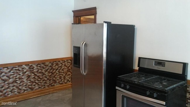 Foto del edificio - 1240 N Keeler Ave