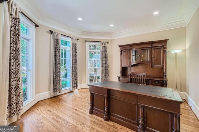 Building Photo - 855 Glengate Pl