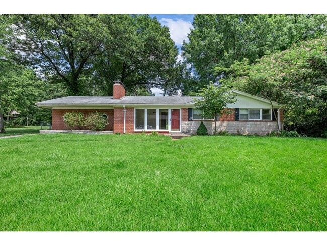 Building Photo - 718 Wenneker Dr