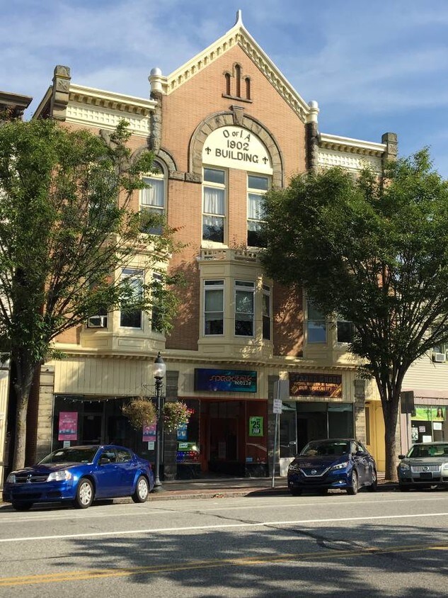 Primary Photo - 313 E High St