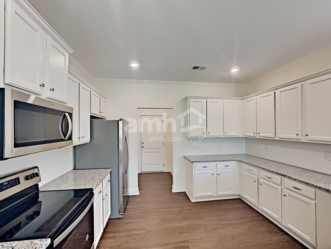 Building Photo - 596 Woodall Rd