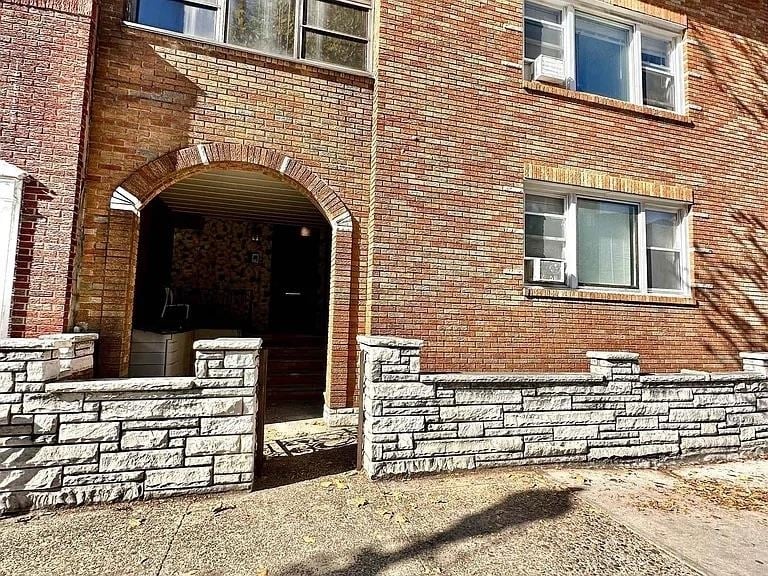 Foto principal - 902 Washington St