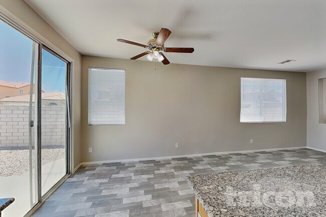 Foto del edificio - 5616 Deer Run Ct