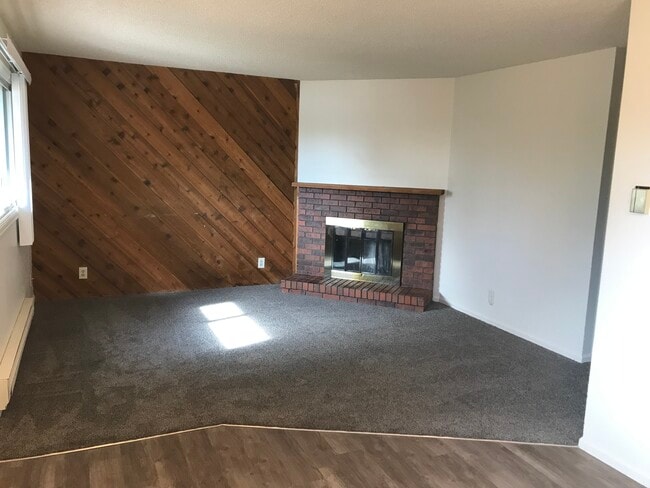 Building Photo - 7003 Tumbleweed Dr