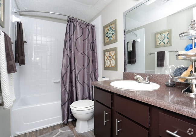 1BR,1BA-1B - Iron Landings