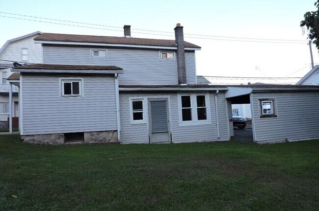 Patio trasero - 99 Coal St