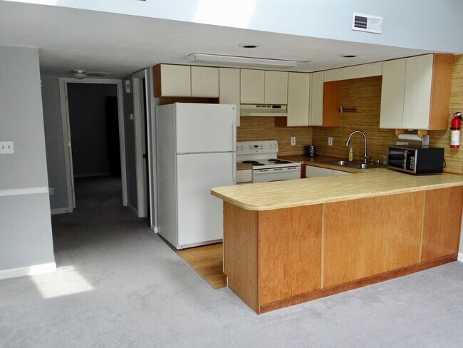 Foto del edificio - Spacious 2 bed/2 bath Deer Creek Villas-Su...