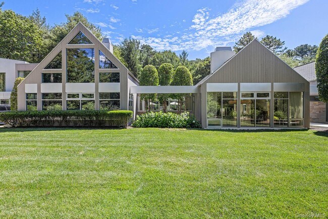 Building Photo - 7 Rolling Wood Ln