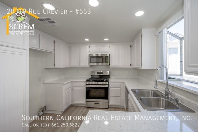 Building Photo - Updated Three Bedroom Condo in Santa Clarita