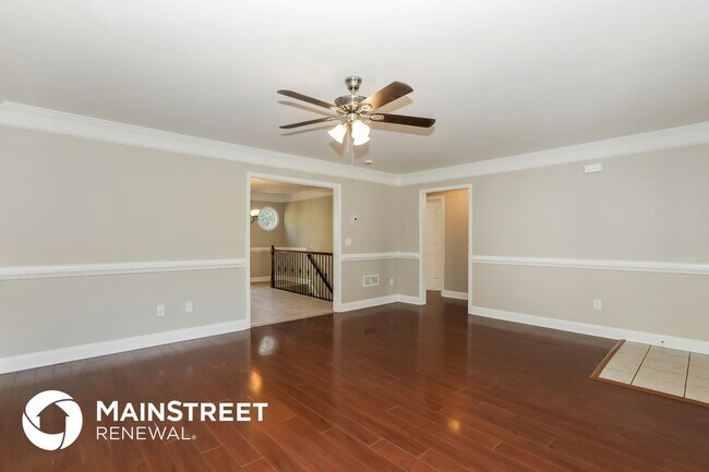 Foto del edificio - 2207 Clarendon Ct NE