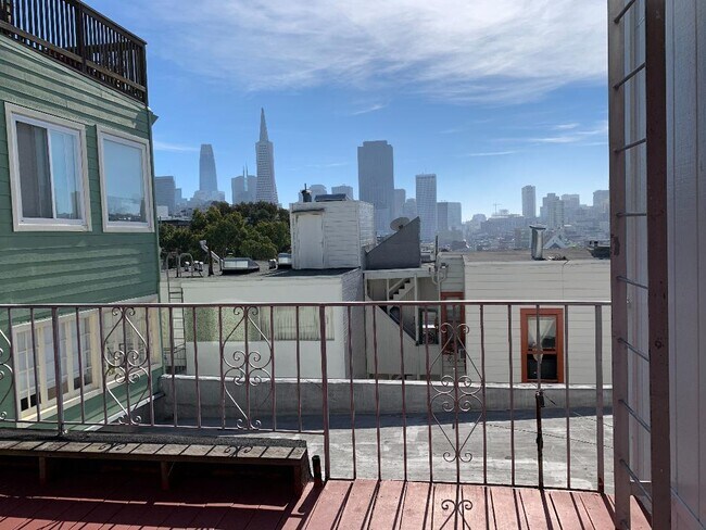 Foto del edificio - 1654 Grant Ave