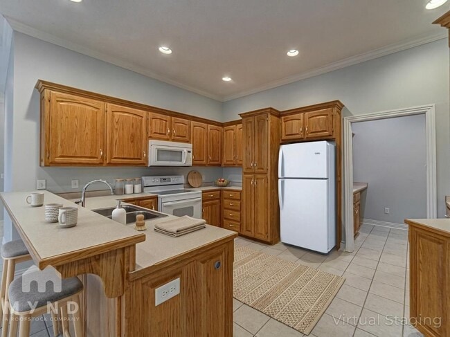 Foto del edificio - 3253 S Kickapoo Ave