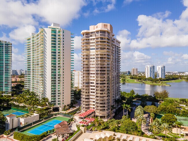 Foto del edificio - The Landmark Club Condominium