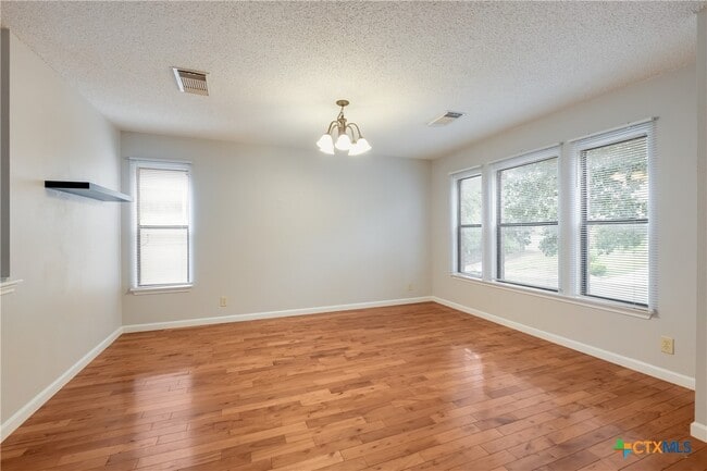 Building Photo - 1319 Pecan Station