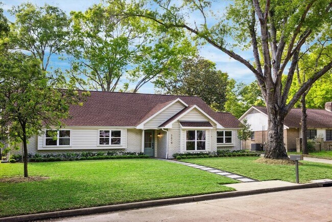 Building Photo - 2619 Moss Hill Dr