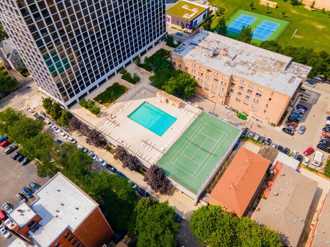 Foto del edificio - 4343 N Clarendon Ave