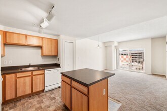 The Centerpoint Apartments photo'