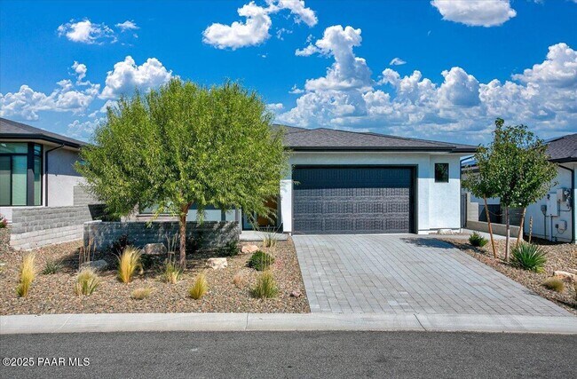 Building Photo - 5744 E Killen Loop