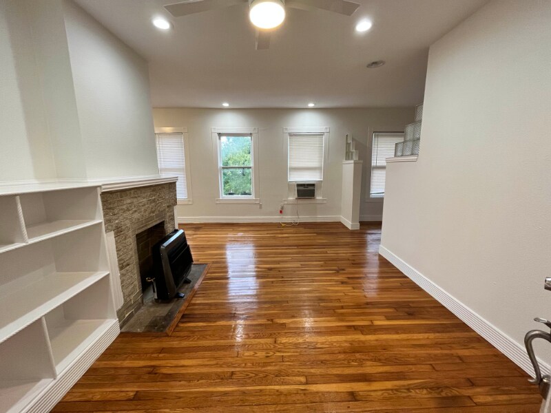 5211 Worth St Unit 7, Dallas, TX 75214 Room for Rent in Dallas, TX