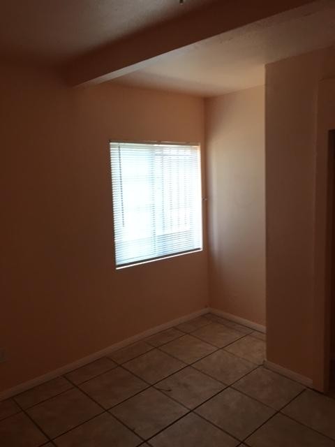 Foto del edificio - 1358 E 42nd Pl