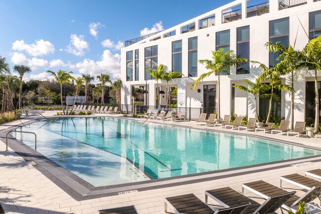 Building Photo - LAGUNA GARDENS