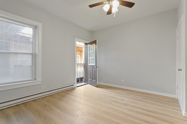 Foto del edificio - 1456 W Fargo Ave