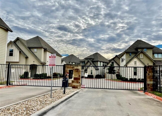 Building Photo - 13001 Hymeadow Dr