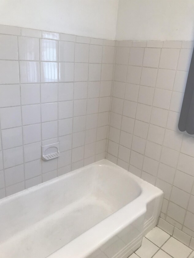 Foto del edificio - 9962 Whitcomb Ave