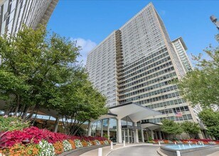 Building Photo - 3550 N Lake Shore Dr