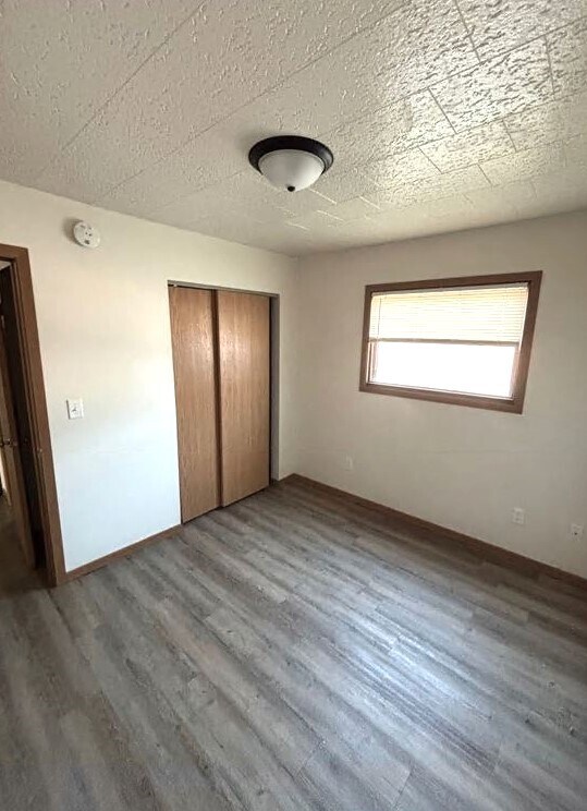 Building Photo - 720 4th Ave Pl