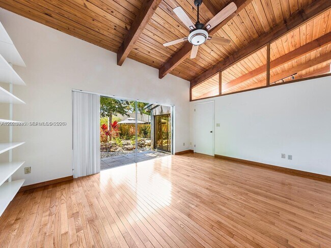 Foto del edificio - 9055 SW 78th Ct