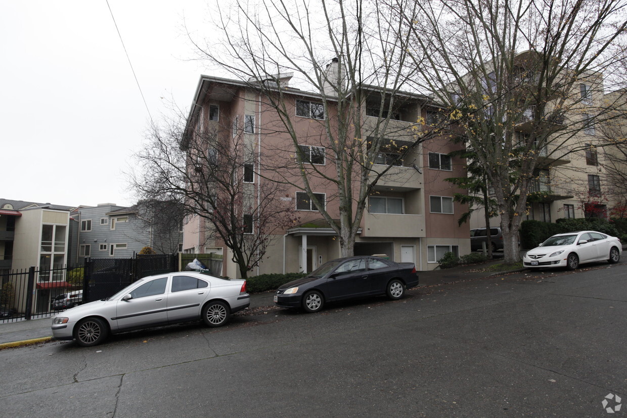 Building Photo - Constance Manor Apartments