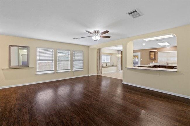 Building Photo - 1908 Matagorda Dr