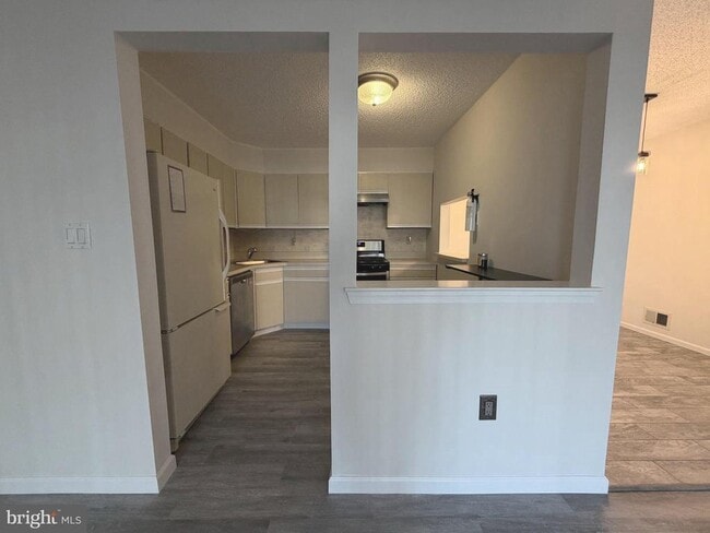 Building Photo - 65 Mulberry Ct