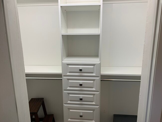 Master custom closet - 1732 Indian Rocks Rd