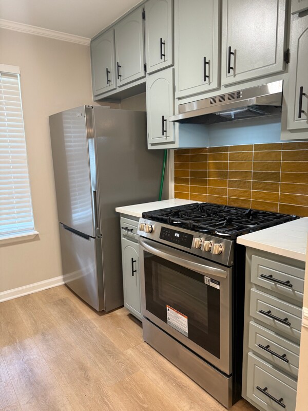 Foto del edificio - 8303 Mountain Pass