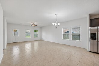 Building Photo - 138 Meadow Grove Dr