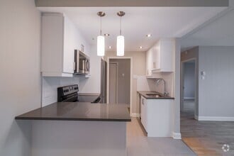 Building Photo - Les Appartements St Lambert