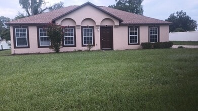 Building Photo - 4460 SW 44th St