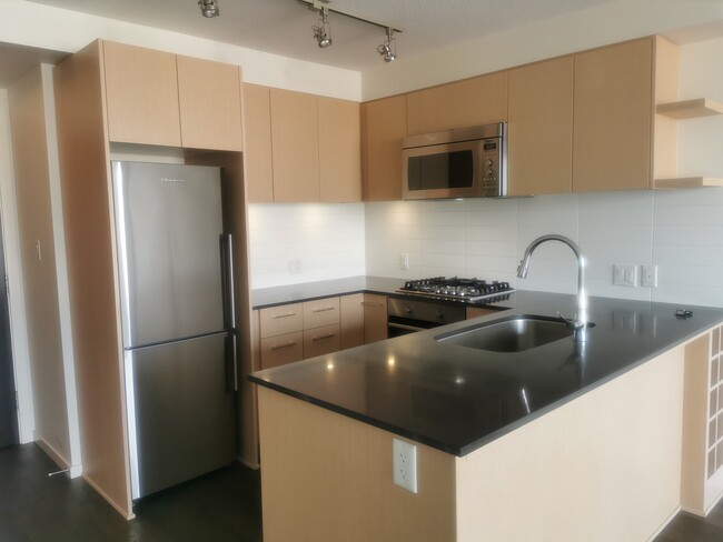 Photo du bâtiment - 7788 Ackroyd Rd