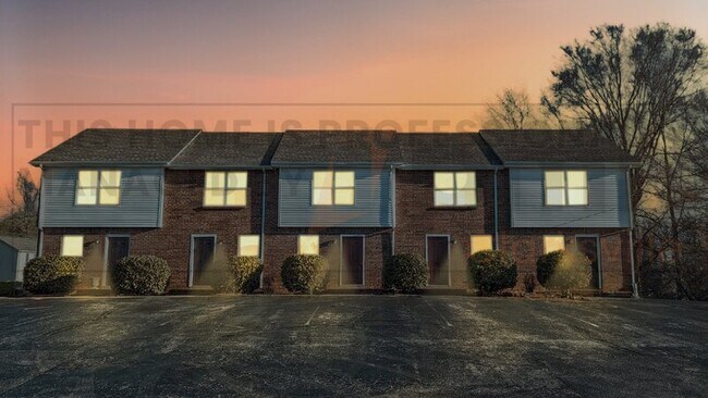 Foto del edificio - 1531 E Knollwood Cir